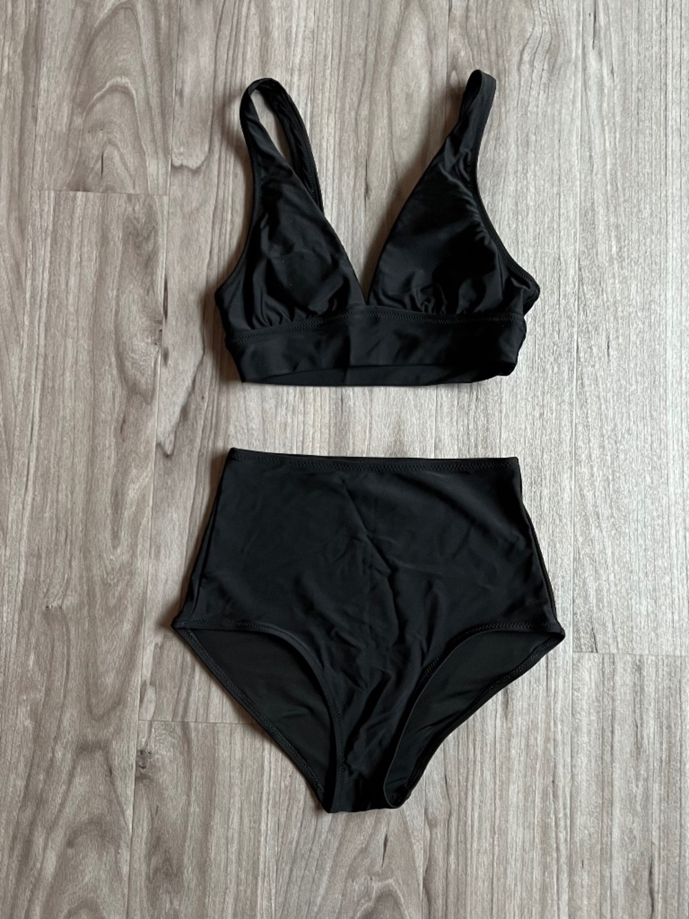 Aerie Swimsuit Top and Bottom Set (XS, Black, EUC)